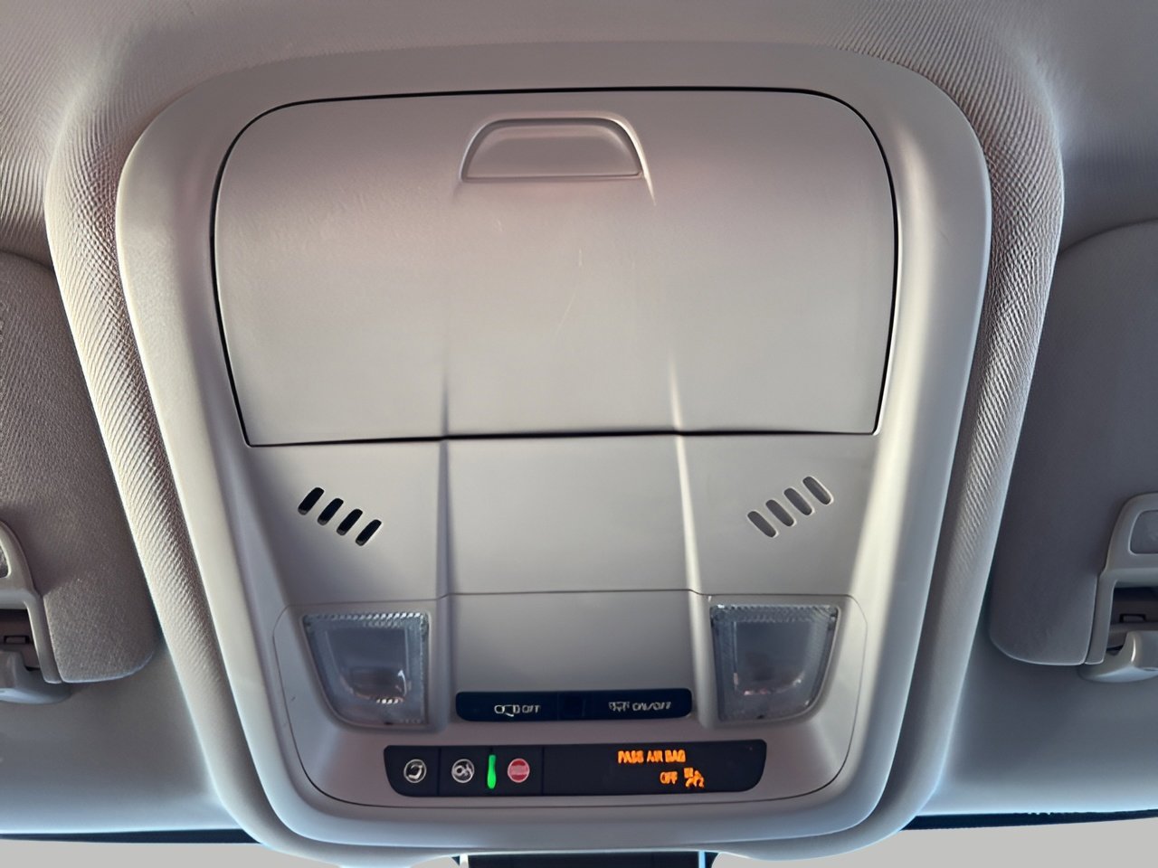 Used 2024 GMC Terrain SLE image 44