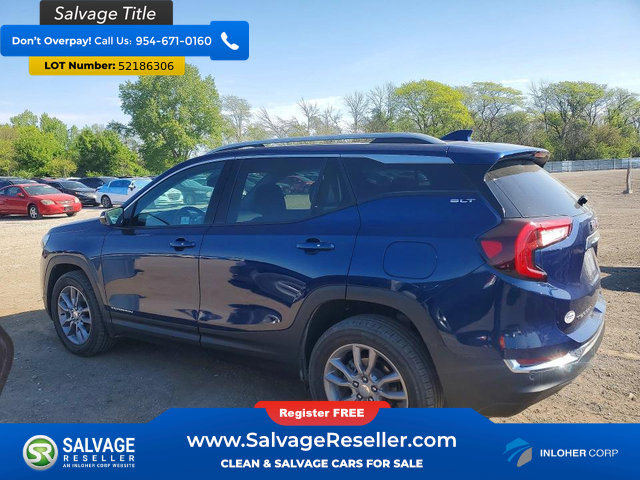 Used 2022 GMC Terrain SLT AWD/4WD image 3