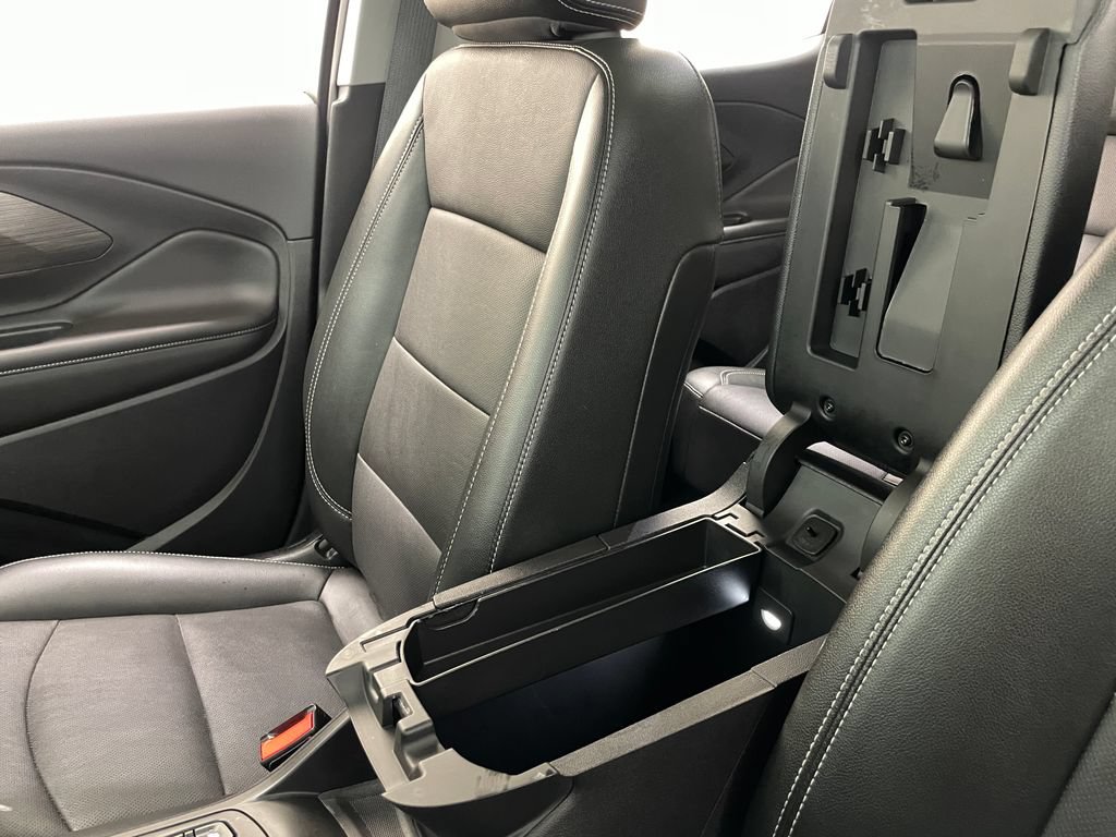 Used 2022 GMC Terrain SLT w/ Infotainment Package II AWD/4WD image 35