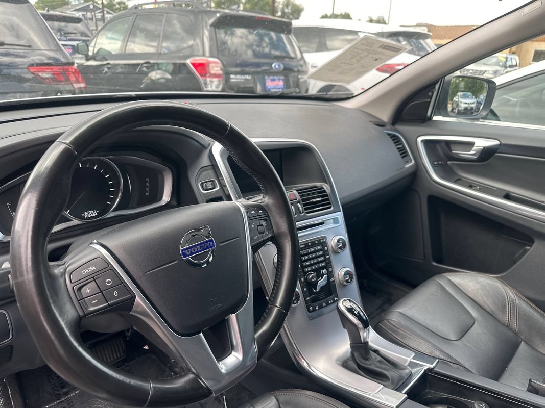 Used 2017 Volvo XC60 T6 Dynamic w/ Climate Package AWD/4WD image 17