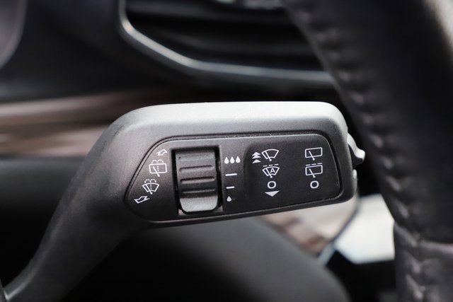 Used 2023 Ford Explorer Limited image 39