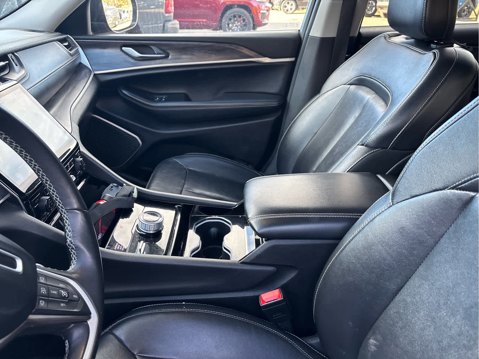 Used 2022 Jeep Grand Cherokee L Limited image 18