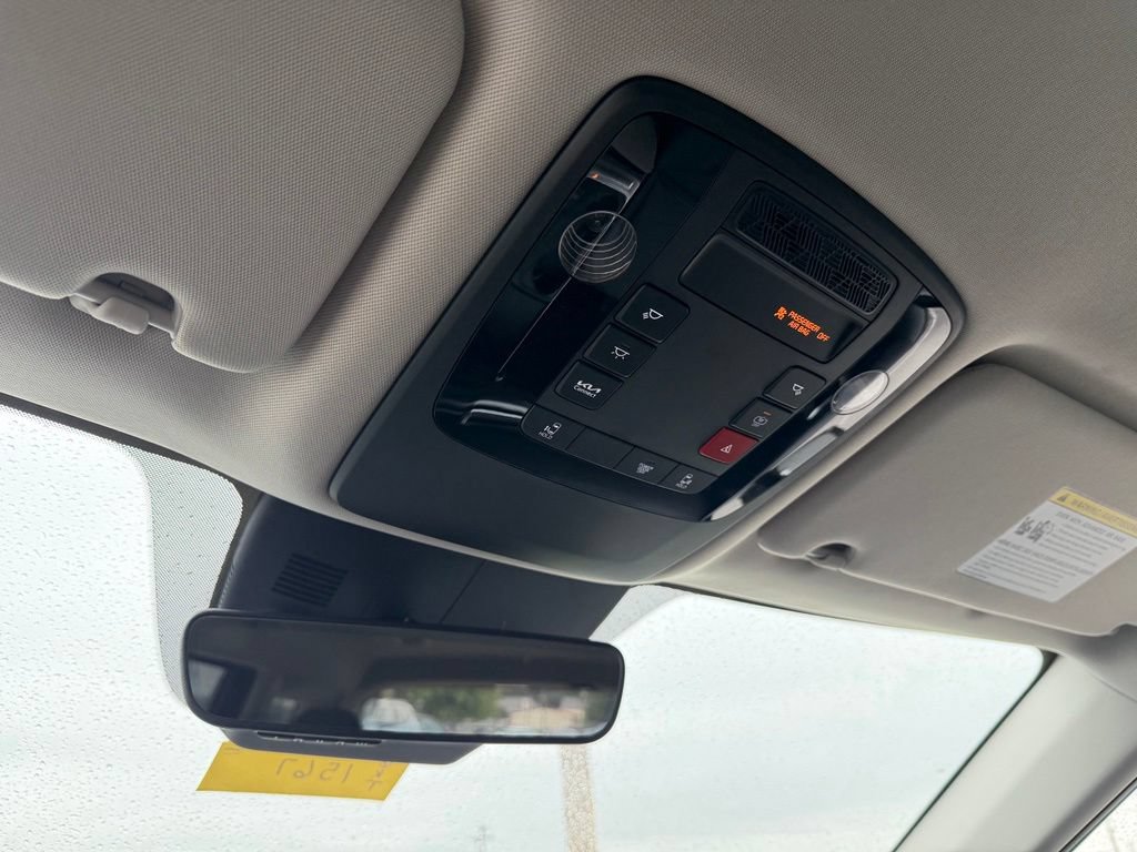 New 2026 Kia Carnival LX FWD image 24
