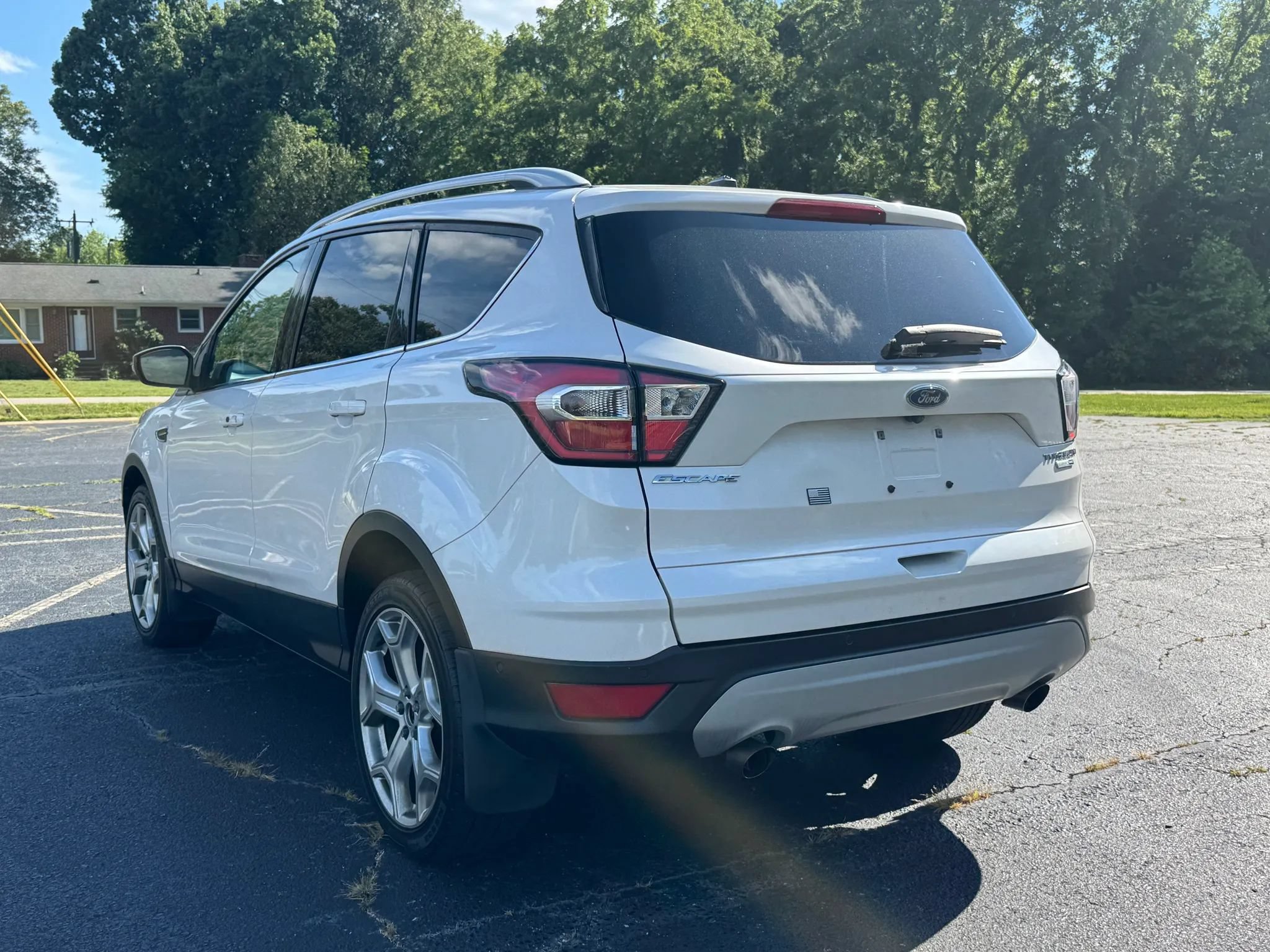 Used 2017 Ford Escape Titanium w/ Equipment Group 301A AWD/4WD image 5