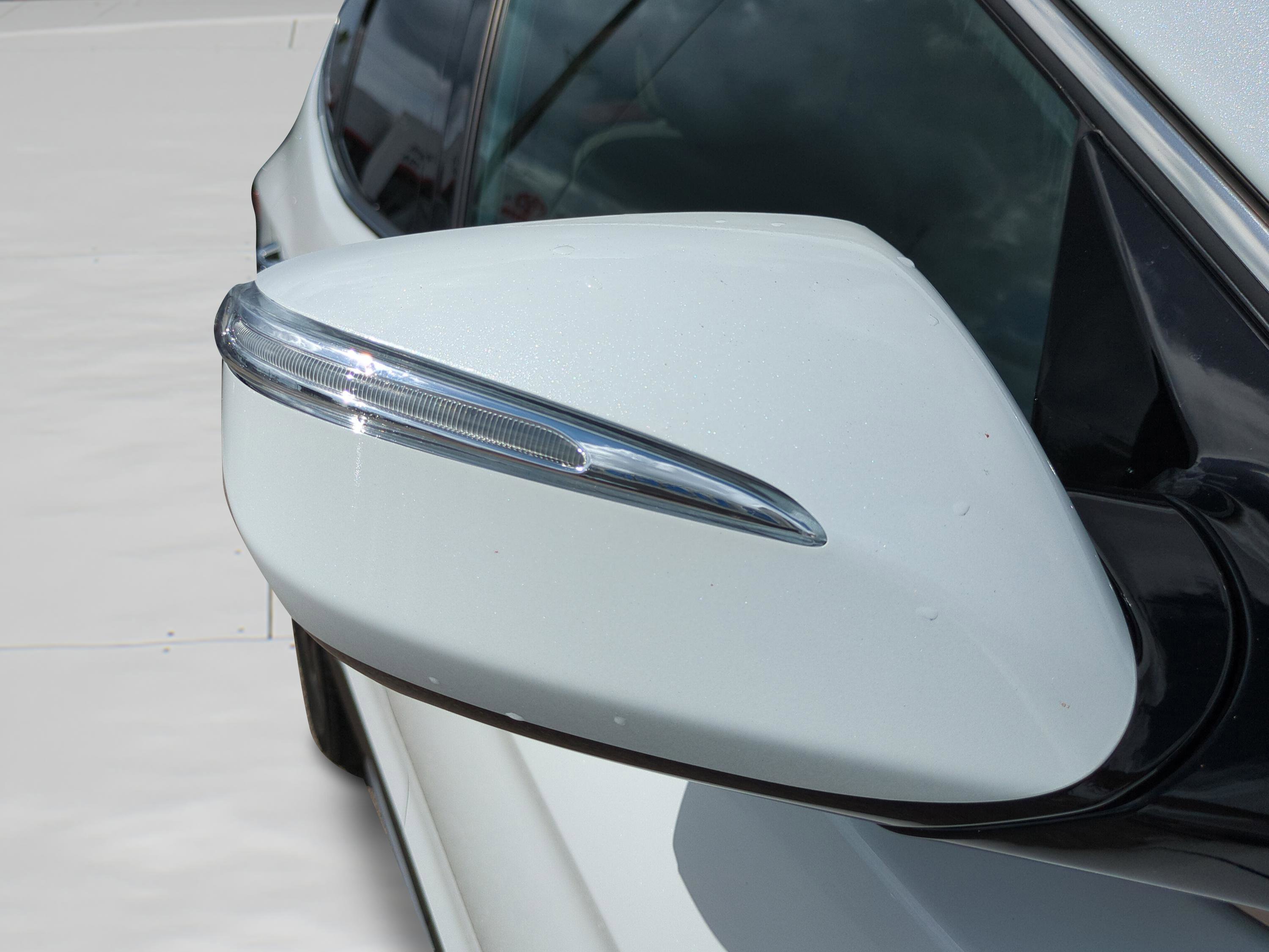 Used 2017 Hyundai Santa Fe Sport image 11