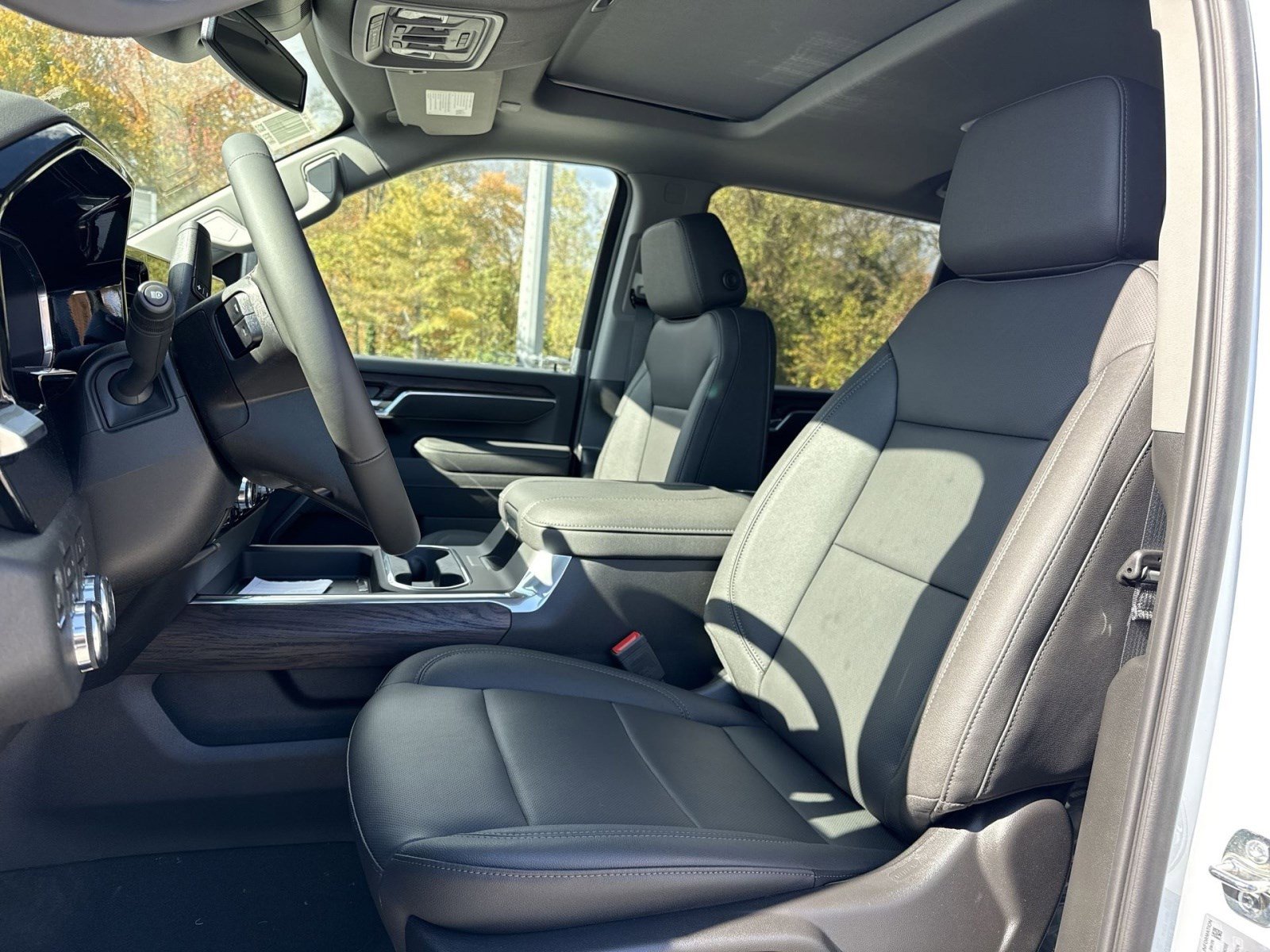 New 2026 GMC Sierra 3500 SLT w/ SLT Premium Package image 13