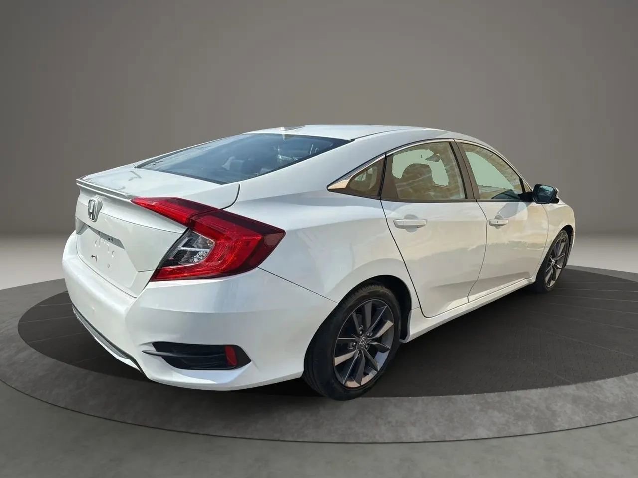 Used 2020 Honda Civic EX-L image 5