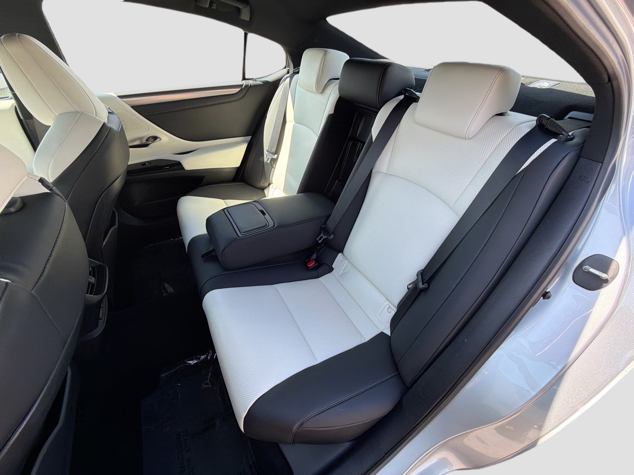 Used 2023 Lexus ES 350 F Sport w/ Accessory Package (Z2) FWD image 21
