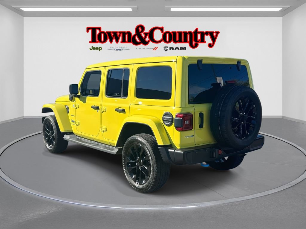Used 2023 Jeep Wrangler Unlimited Sahara w/ Cold Weather Group image 7