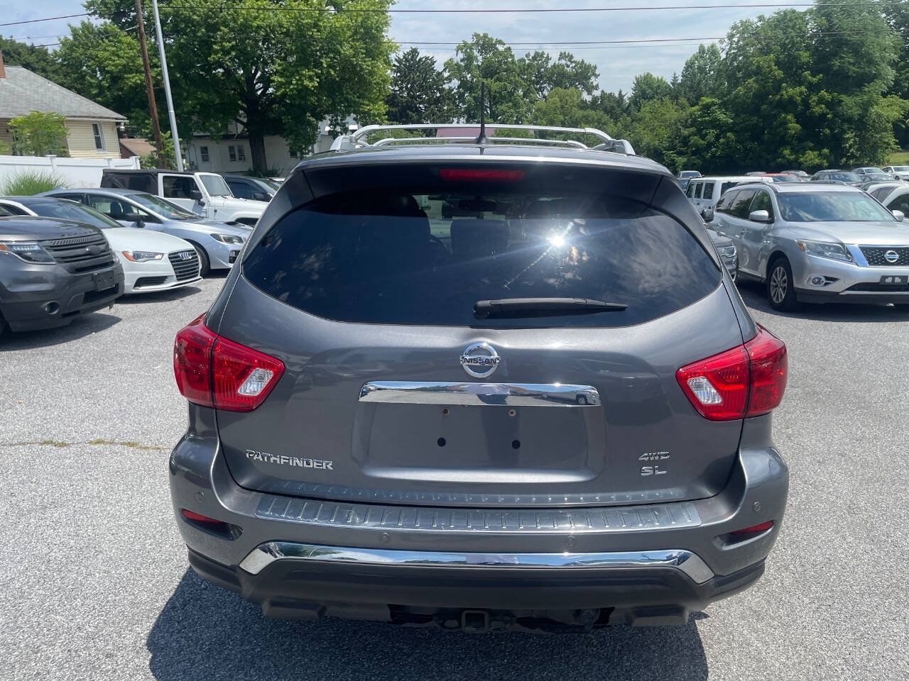 Used 2017 Nissan Pathfinder SL w/ SL Premium Package AWD/4WD image 7