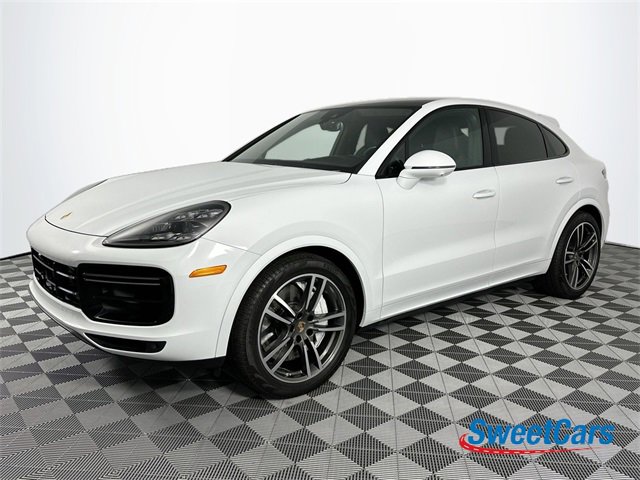 Used 2023 Porsche Cayenne Turbo image 3