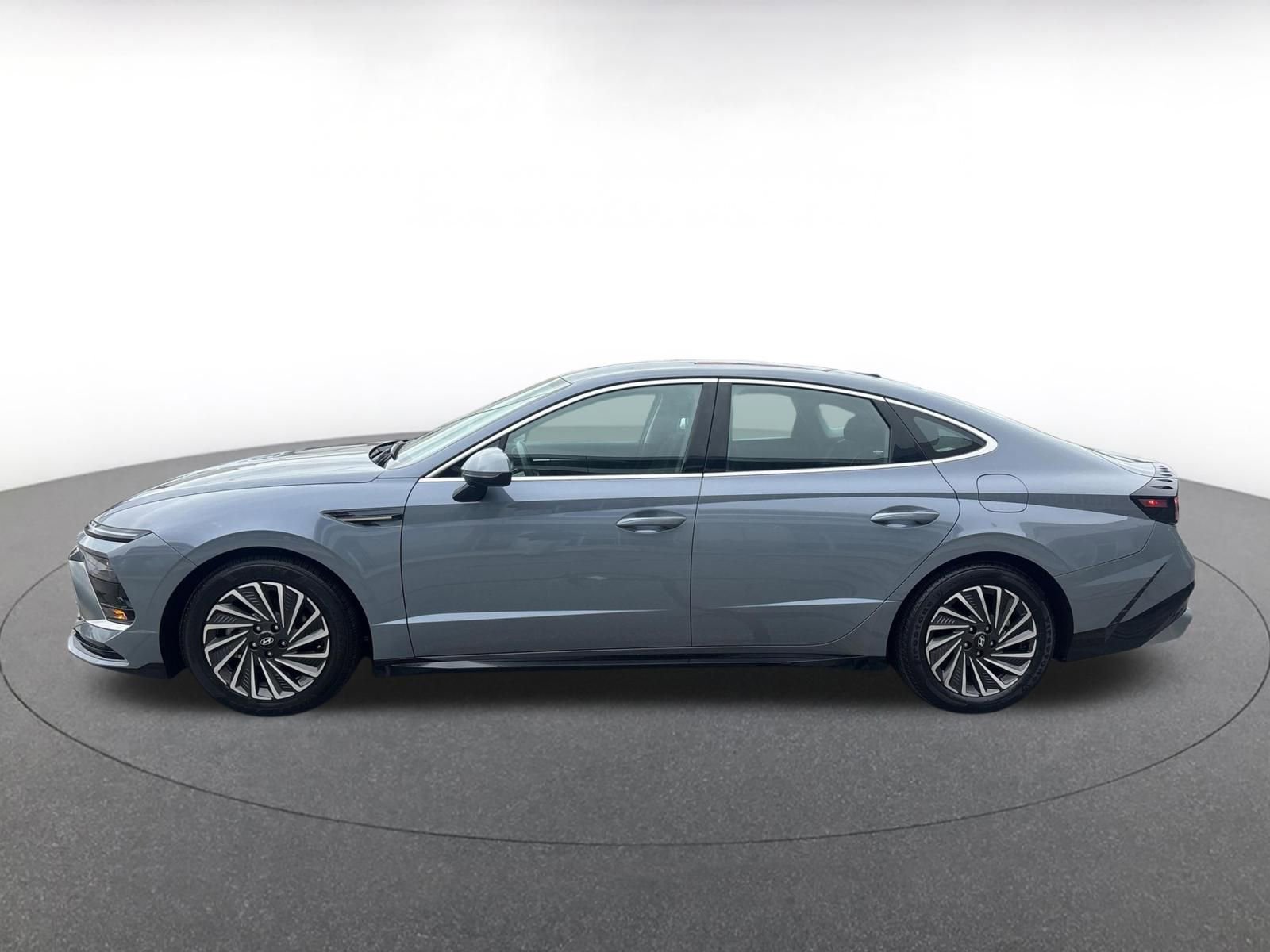 Used 2025 Hyundai Sonata SEL FWD image 10