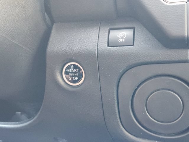 Used 2025 Nissan Frontier SV RWD image 8