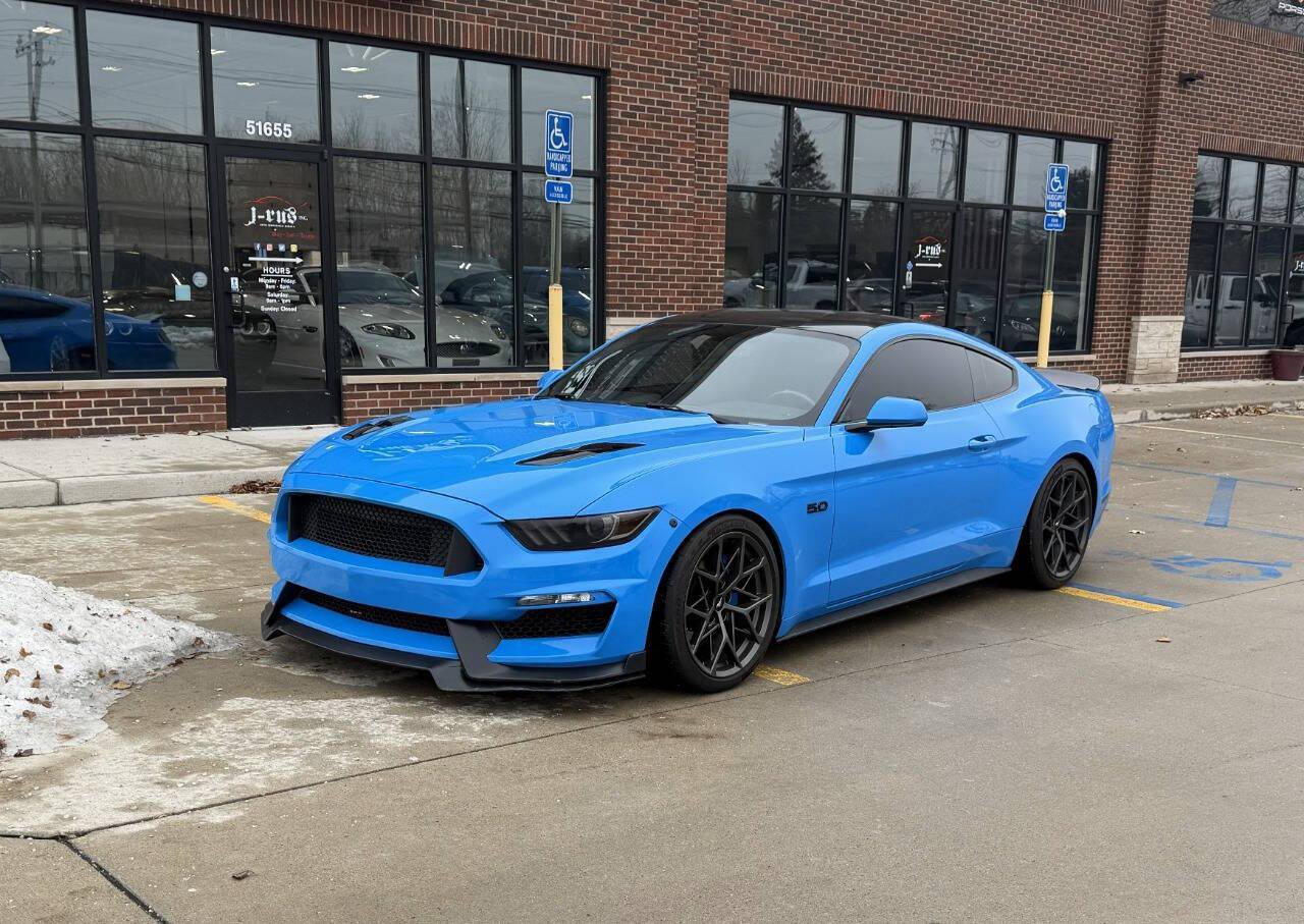 Used 2017 Ford Mustang GT image 2