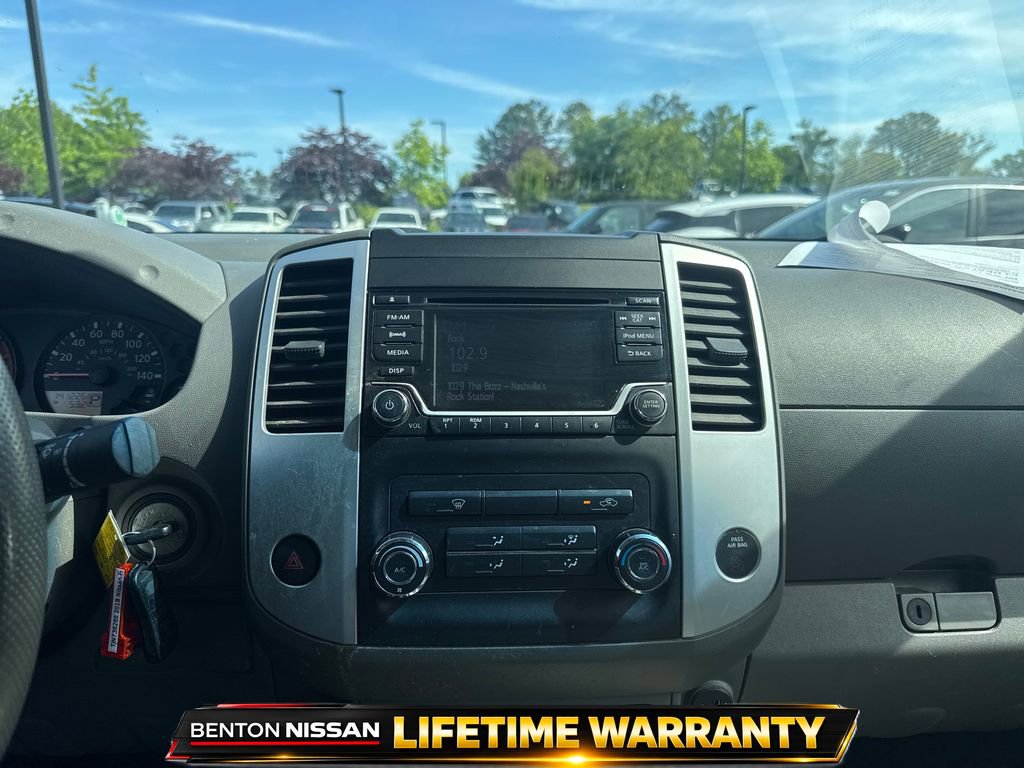 Used 2018 Nissan Frontier SV AWD/4WD image 16
