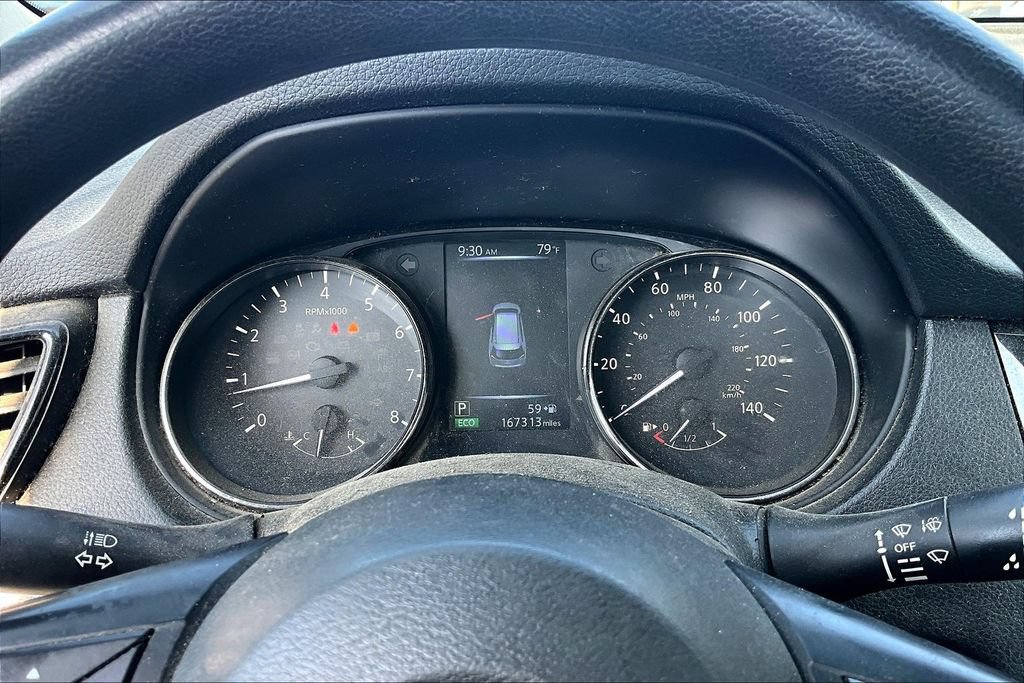 Used 2017 Nissan Rogue S AWD/4WD image 12