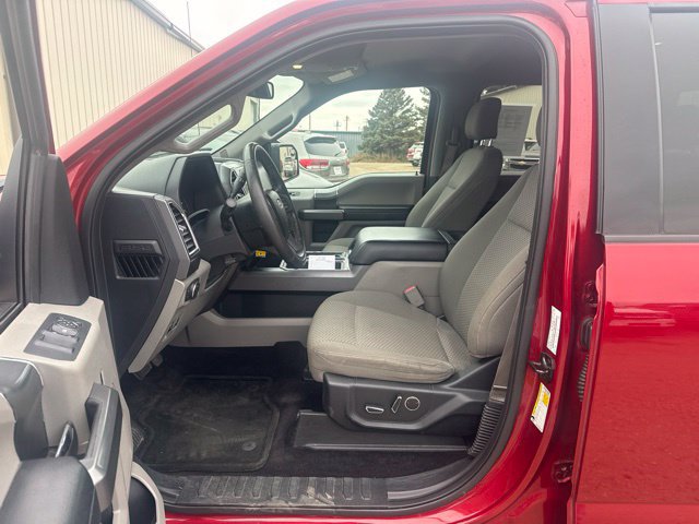 Used 2016 Ford F150 XLT w/ Equipment Group 302A Luxury AWD/4WD image 3