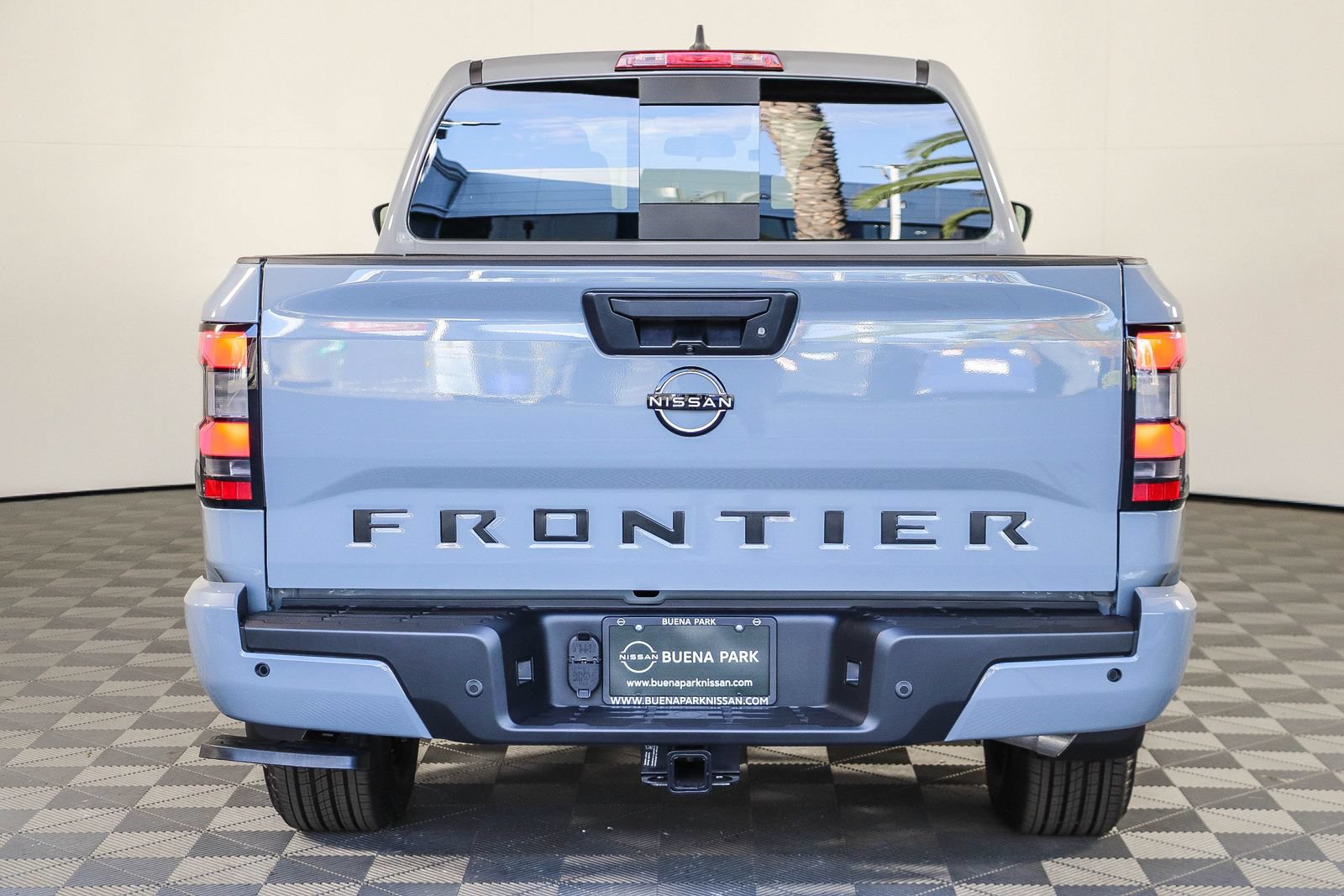 New 2027 Nissan Frontier SV w/ Tow Package RWD image 7