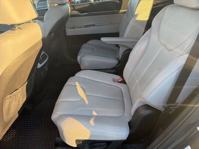 Used 2020 Hyundai Palisade SEL w/ Premium Package image 11