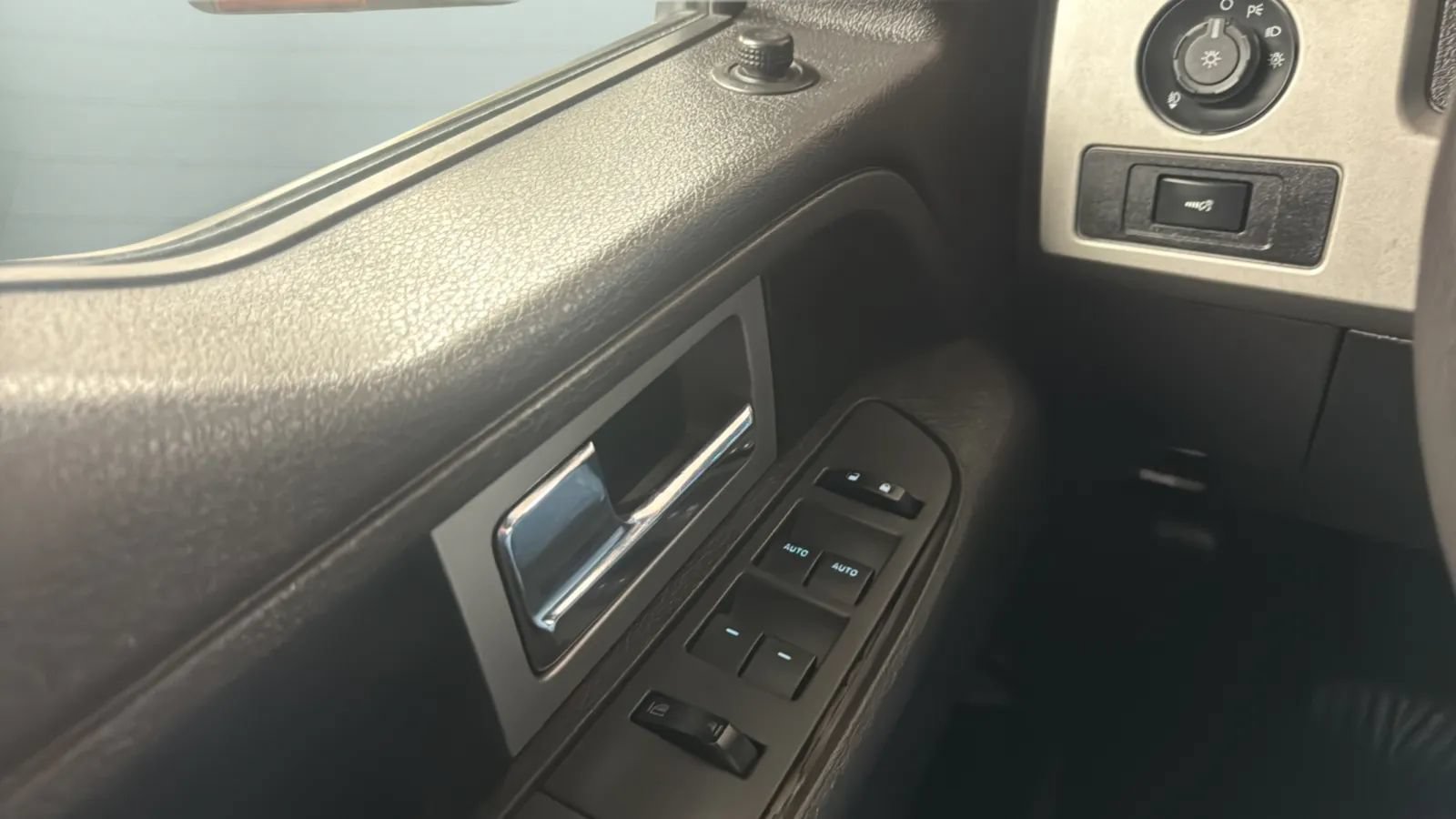 Used 2011 Ford F150 FX4 w/ FX Luxury Pkg AWD/4WD image 15