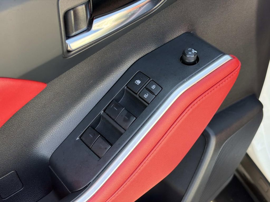 Used 2022 Toyota Highlander XSE FWD image 22