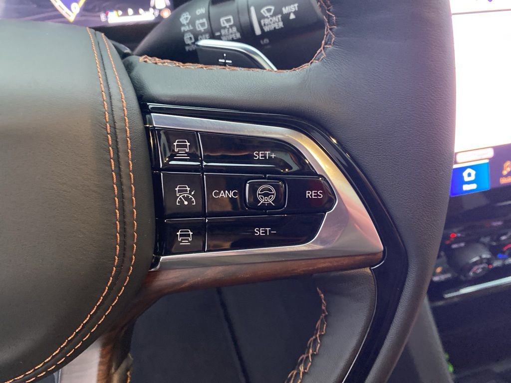 New 2025 Jeep Grand Cherokee L Summit w/ Obsidian Package image 19