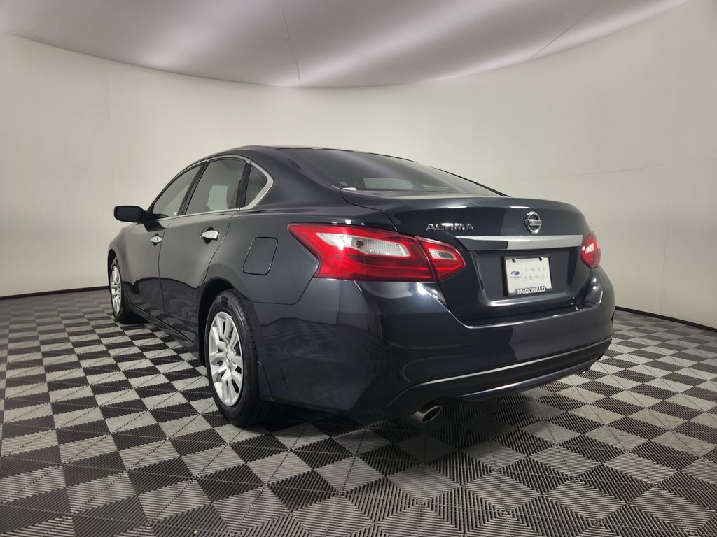Used 2016 Nissan Altima 2.5 S w/ Power Driver Seat Package FWD image 3