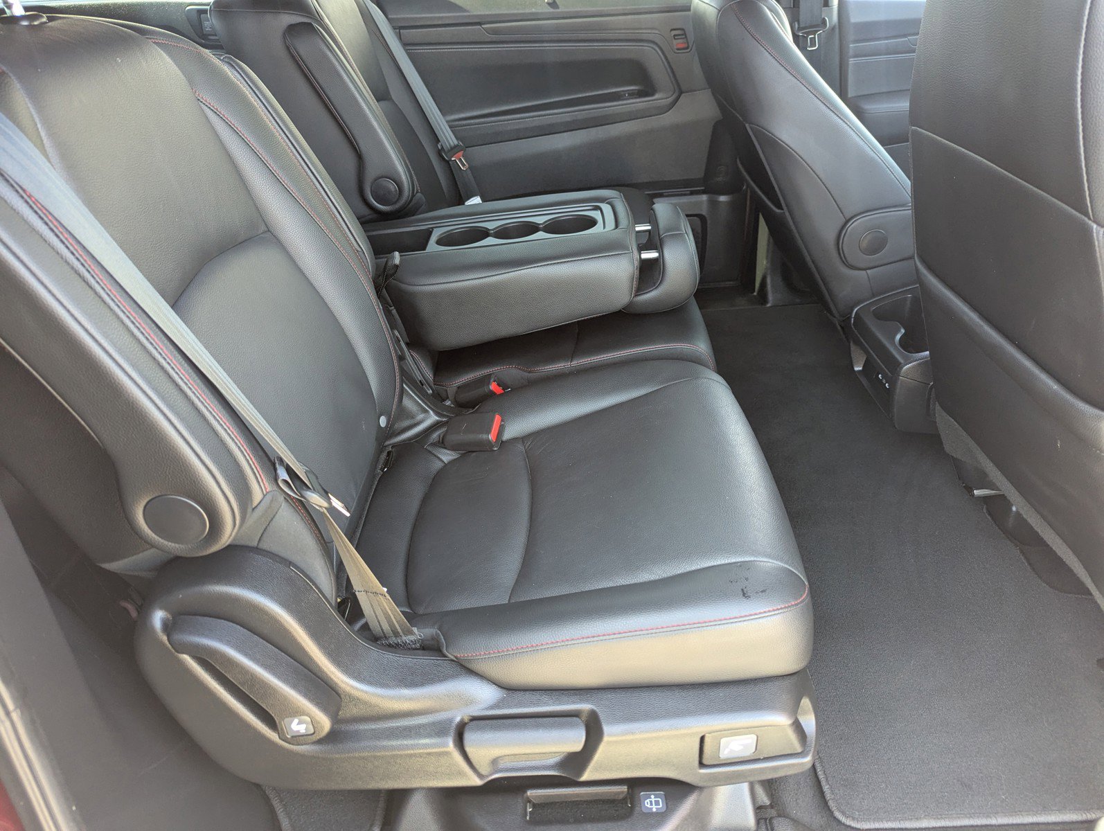 Used 2025 Honda Odyssey Sport-L image 14