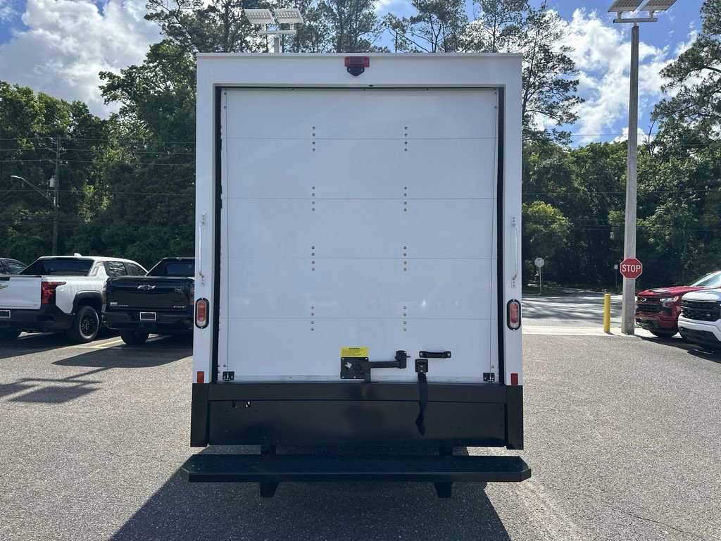 New 2025 Chevrolet Express 3500 w/ Power Convenience Package image 15