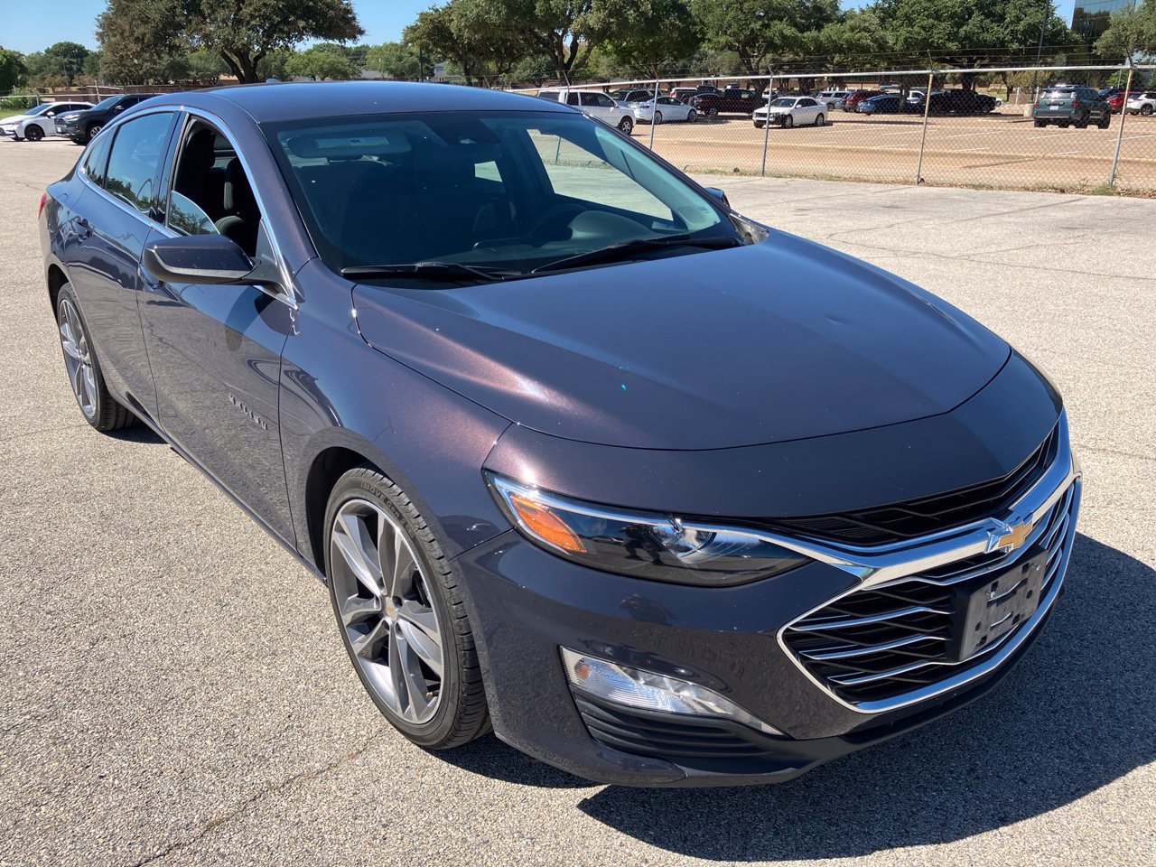 Used 2025 Chevrolet Malibu LT FWD image 3