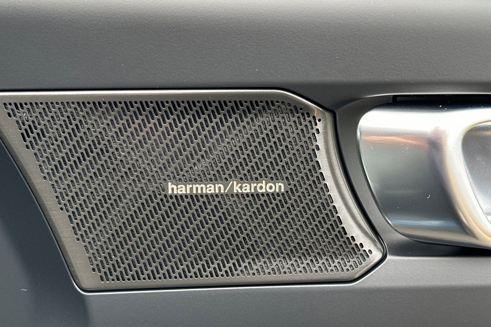 Used 2023 Volvo XC40 Recharge Ultimate image 20