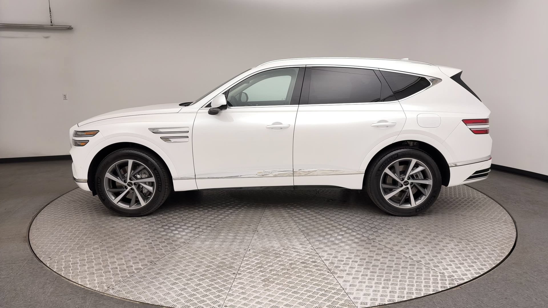 Certified 2026 Genesis GV80 3.5T Advanced AWD/4WD image 5