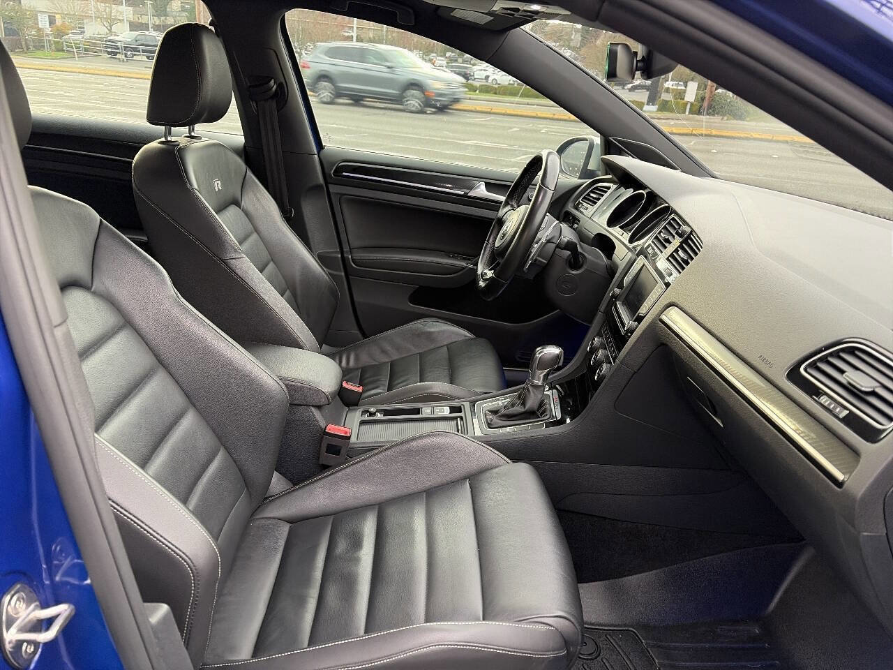 Used 2017 Volkswagen Golf R 4-Door image 18