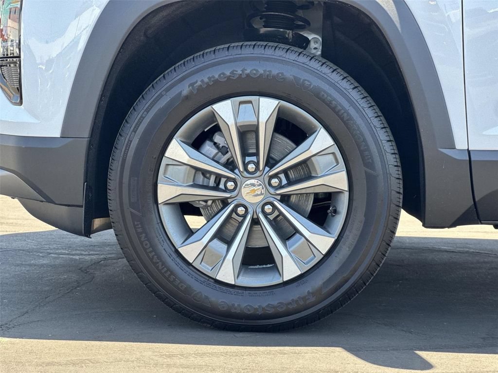 New 2027 Chevrolet Equinox LT w/ LPO, Floor Liner Package FWD image 35