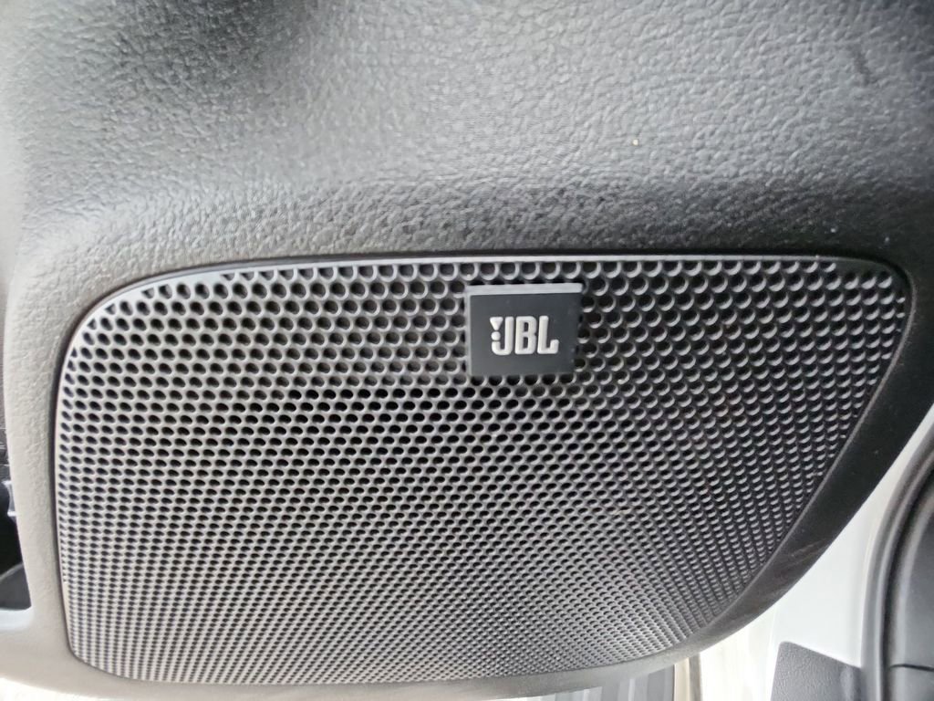 Used 2023 Toyota Tacoma Limited image 28