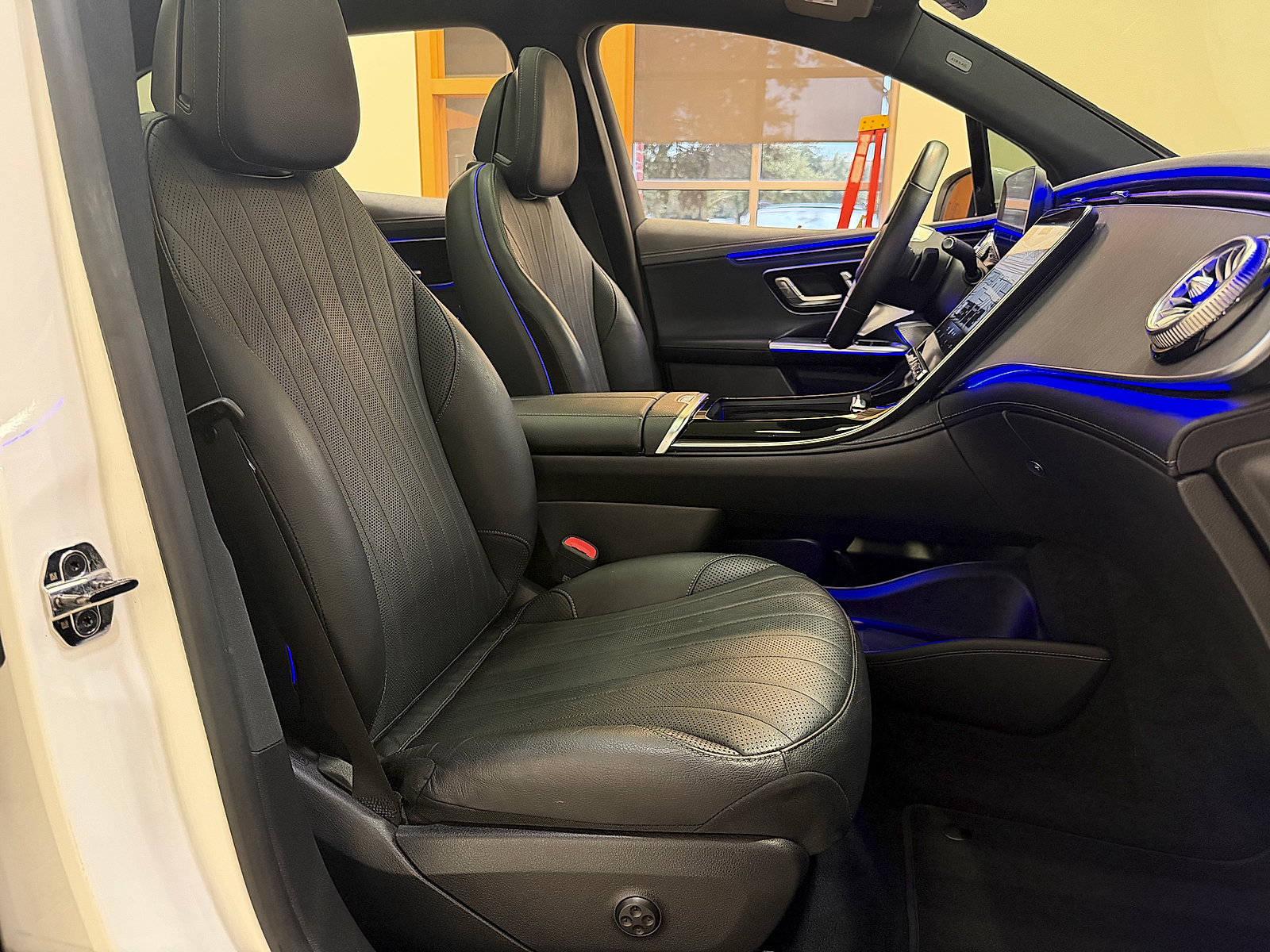 Certified 2023 Mercedes-Benz EQE 500 4MATIC SUV image 12