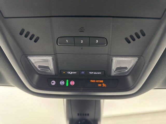 Used 2023 Buick Enclave Essence image 19