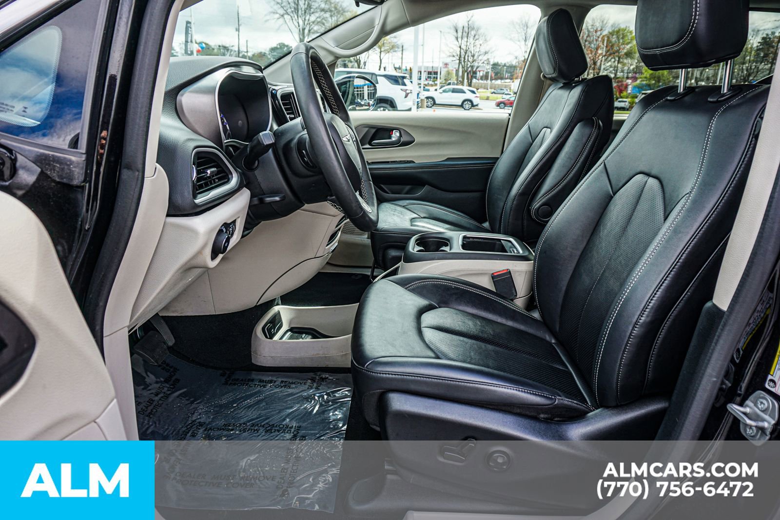 Used 2024 Chrysler Pacifica Touring-L image 20