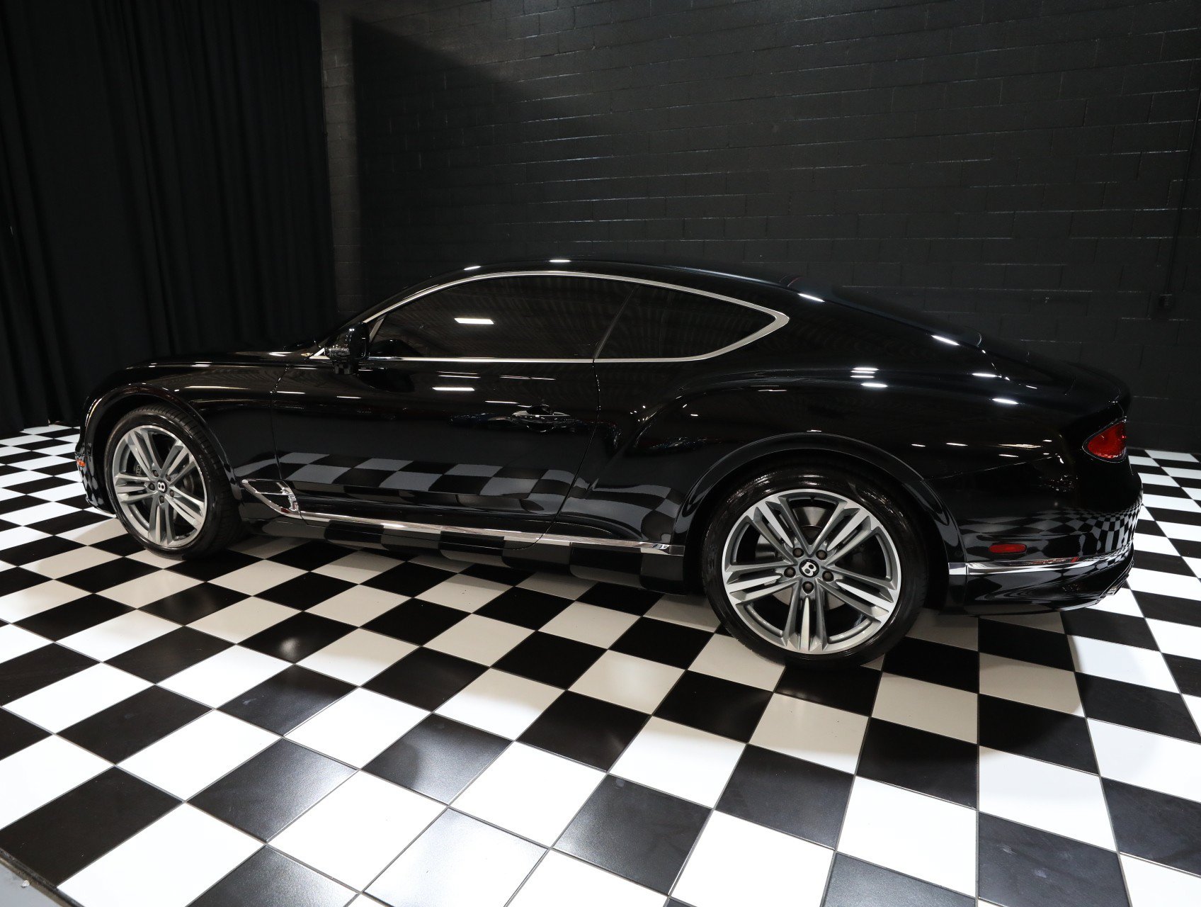 Used 2024 Bentley Continental GT Mulliner AWD/4WD image 29