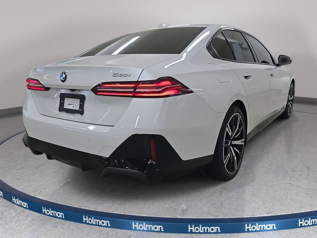 Used 2026 BMW 530i w/ M Sport Package image 7