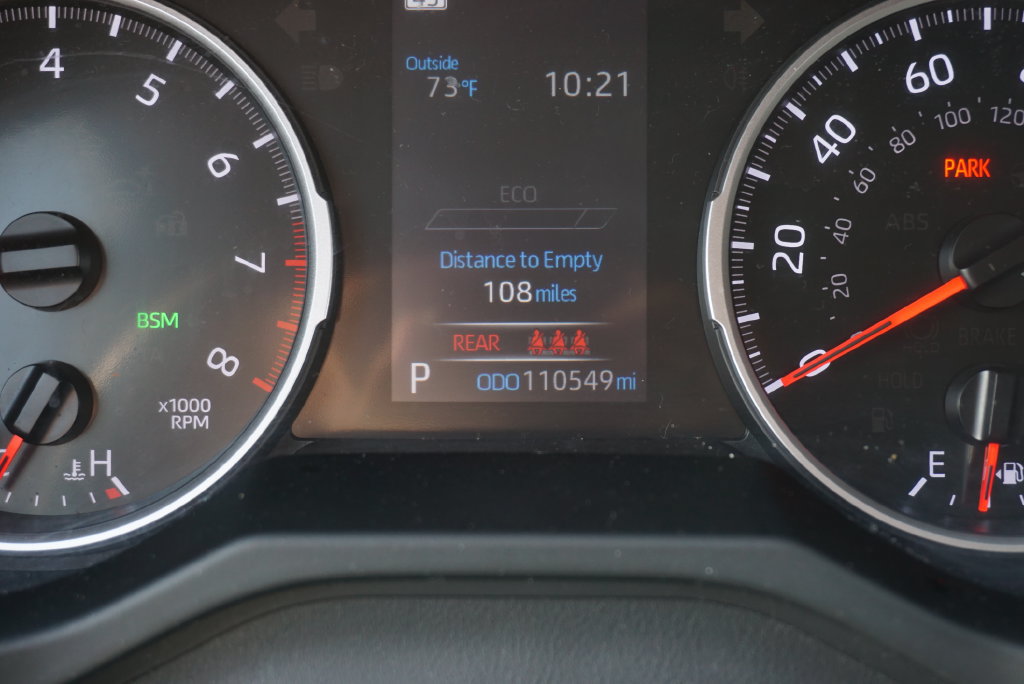 Used 2022 Toyota RAV4 LE AWD/4WD image 25