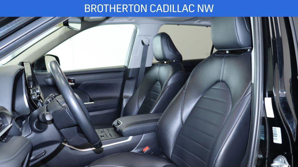 Used 2023 Toyota Highlander XLE image 21