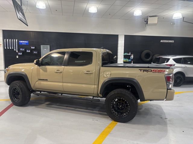 Used 2020 Toyota Tacoma TRD Off-Road w/ Technology Package AWD/4WD image 5