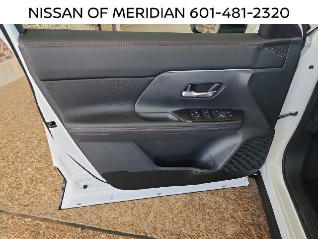 New 2026 Nissan Kicks SR w/ Cold Weather Package FWD image 9