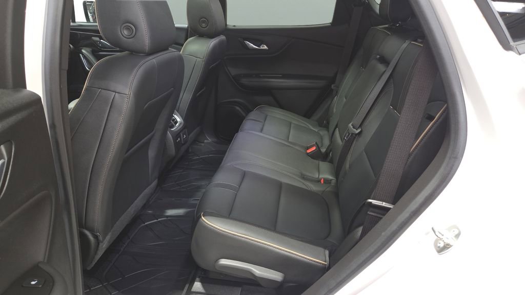 Used 2024 Chevrolet Blazer Premier w/ Driver Confidence II Package AWD/4WD image 23