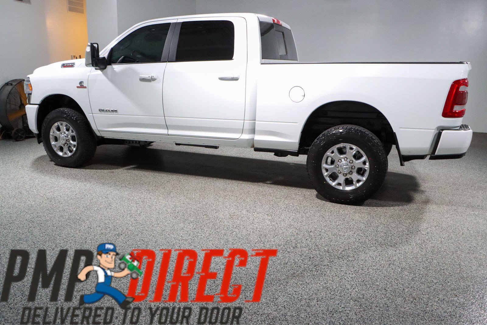Used 2024 RAM 2500 Laramie AWD/4WD image 10