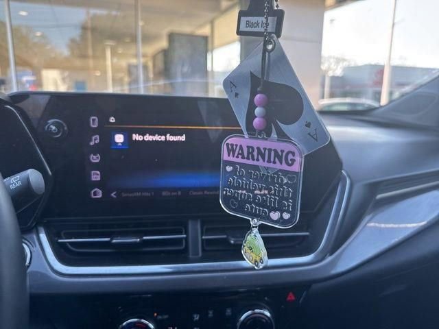 Used 2025 Chevrolet Trax ACTIV w/ Driver Confidence Package image 35