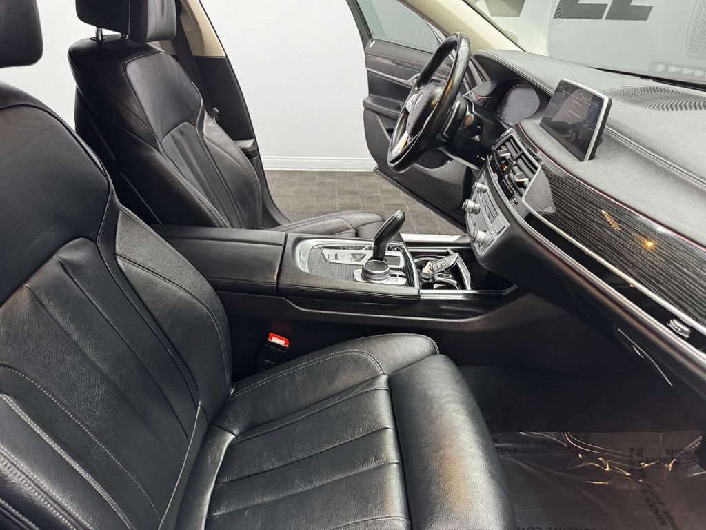 Used 2022 BMW 740i RWD image 52