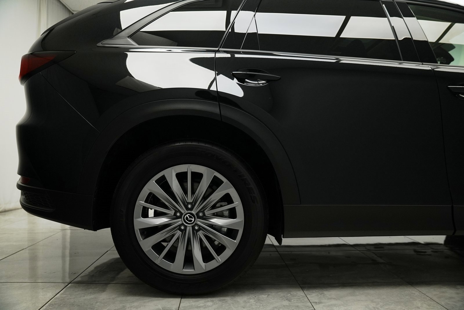 Used 2025 MAZDA CX-90 3.3 Turbo w/ Preferred Package image 11