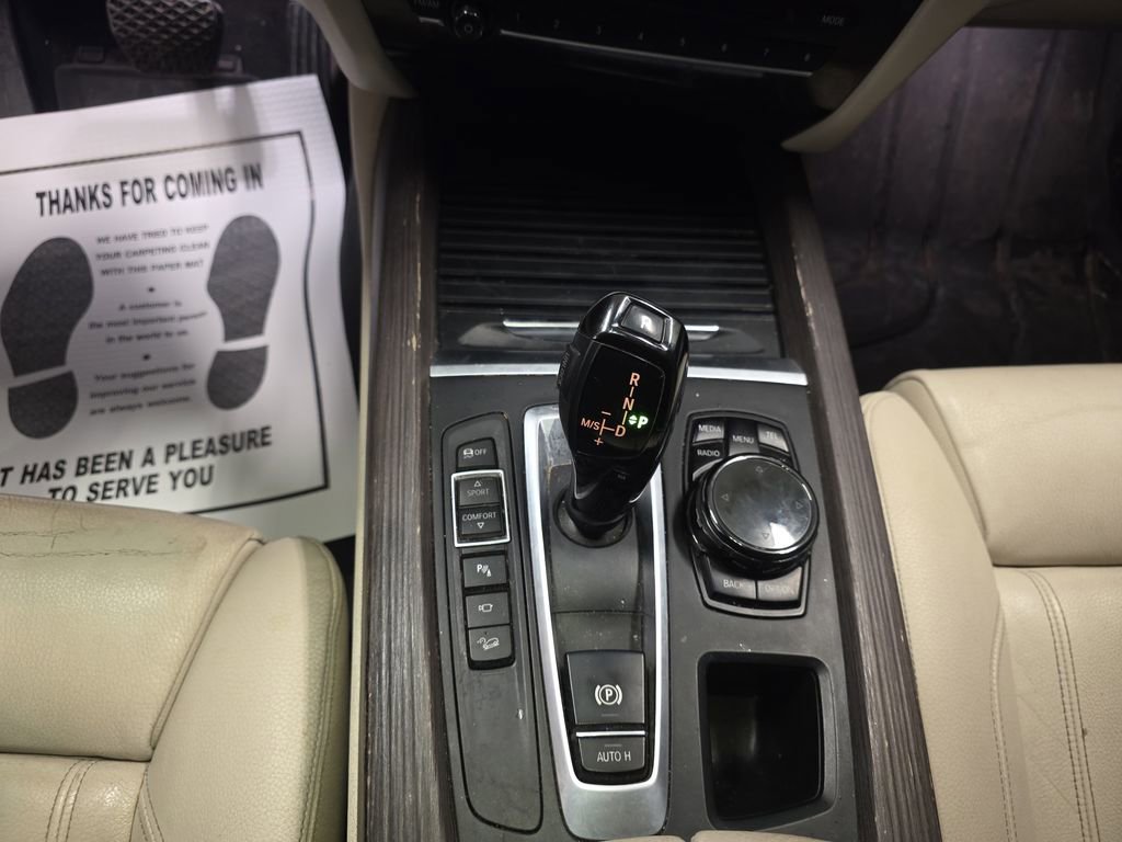 Used 2015 BMW X5 xDrive50i AWD/4WD image 18